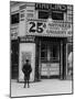 Havlin's movie theater marquee in St. Louis, Missouri, 1910.-Vernon Lewis Gallery-Mounted Photographic Print