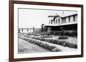 Hawaii Nat'l Park, Hawaii - Volcano House-Lantern Press-Framed Art Print