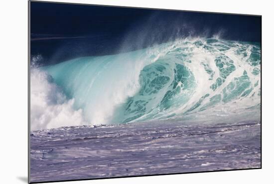 Hawaii, Oahu, Large Waves Along the Pipeline Beach-Terry Eggers-Mounted Photographic Print