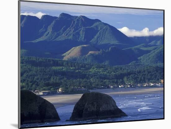 Haystack Rock at Cannon Beach, Oregon, USA-William Sutton-Mounted Premium Photographic Print