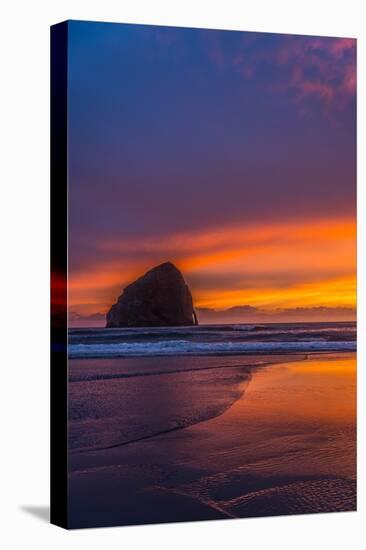 Haystack Rock In Cape Kiwanda Sunset-Steven Maxx-Stretched Canvas