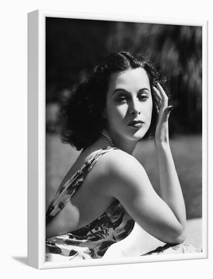 Hedy Lamarr, 1940-null-Framed Photographic Print