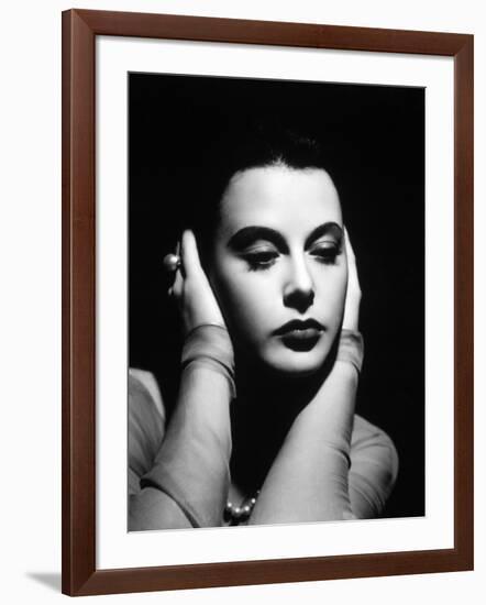 Hedy Lamarr, 1941-null-Framed Photographic Print