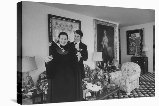 Heiress and Designer Gloria Vanderbilt at Home with Husband Wyatt Cooper, New York, 1974-Alfred Eisenstaedt-Stretched Canvas