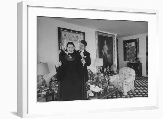 Heiress and Designer Gloria Vanderbilt at Home with Husband Wyatt Cooper, New York, 1974-Alfred Eisenstaedt-Framed Photographic Print