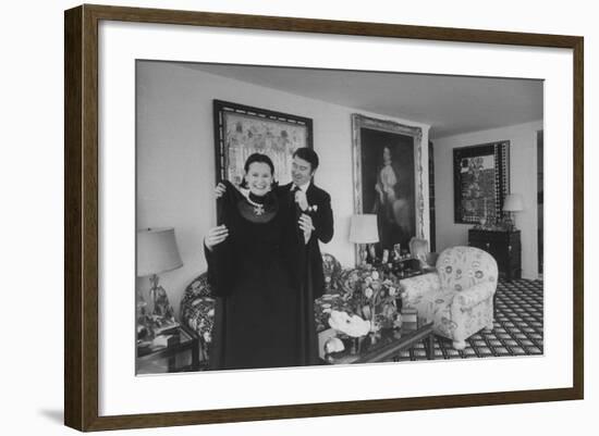 Heiress and Designer Gloria Vanderbilt at Home with Husband Wyatt Cooper, New York, 1974-Alfred Eisenstaedt-Framed Photographic Print