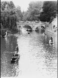 Male and Female Students Punting at Cambridge on the River Cam-Henry Grant-Photographic Print