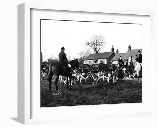 Herfordshire Fox Hunt-Fred Musto-Framed Photographic Print