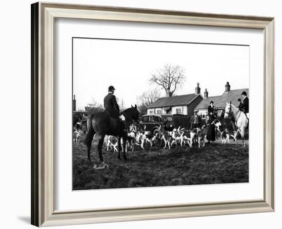 Herfordshire Fox Hunt-Fred Musto-Framed Photographic Print