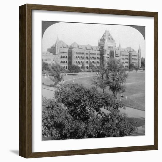 High Court and North End of Rotten Row, Bombay, India, 1903-Underwood & Underwood-Framed Photographic Print