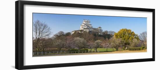 Himeji Castle (Unesco World Heritage Site), Himeji, Kansai, Honshu, Japan-Ian Trower-Framed Photographic Print