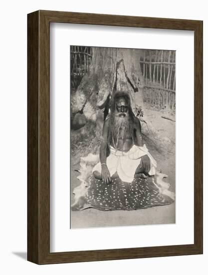 'Hindu-Busser (Asket)', 1926-Unknown-Framed Photographic Print