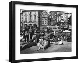 Hippies, Piccadilly 1969-null-Framed Photographic Print