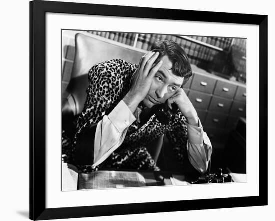 HIS GIRL FRIDAY, 1940 directed by HOWARD HAWKS Cary Grant (b/w photo)-null-Framed Photo