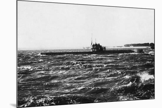 HMS D2 Leaving Portsmouth Harbour-null-Mounted Photographic Print