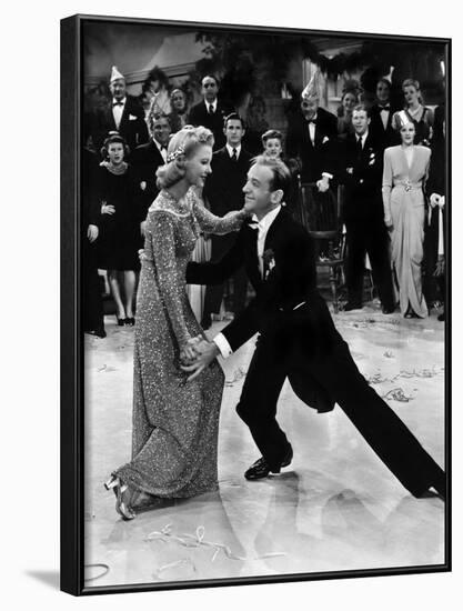 Holiday Inn, Marjorie Reynolds, Fred Astaire, 1942-null-Framed Photo