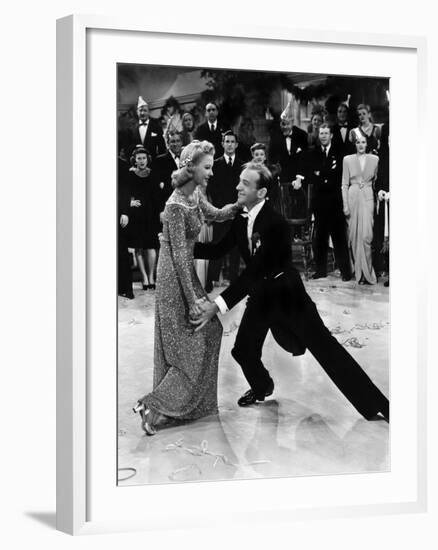 Holiday Inn, Marjorie Reynolds, Fred Astaire, 1942-null-Framed Photo