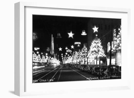 Hollywood, California - Santa Claus Lane Parade on Hollywood Blvd-Lantern Press-Framed Art Print