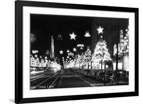 Hollywood, California - Santa Claus Lane Parade on Hollywood Blvd-Lantern Press-Framed Premium Giclee Print