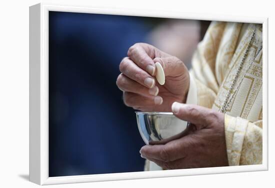 Holy Communion, Catholic Mass, France-Godong-Framed Photographic Print