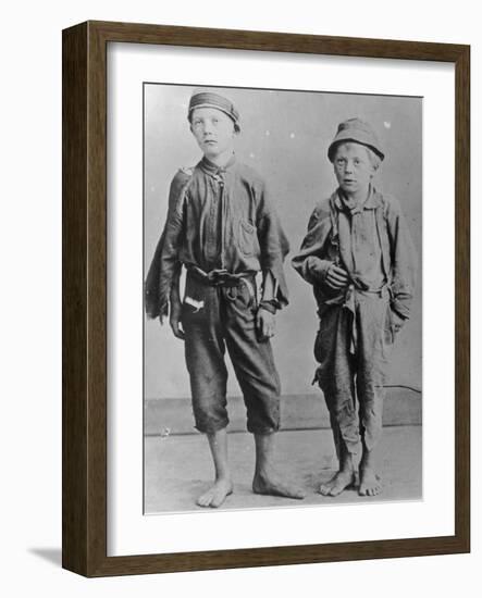 Homeless Boys in New York City-Jacob August Riis-Framed Photographic Print