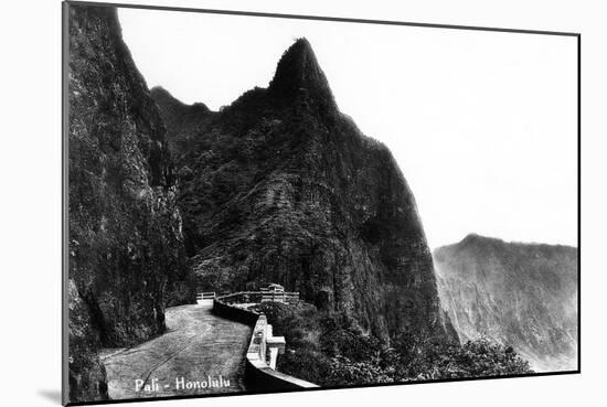 Honolulu, Hawaii - Pali Peak-Lantern Press-Mounted Art Print