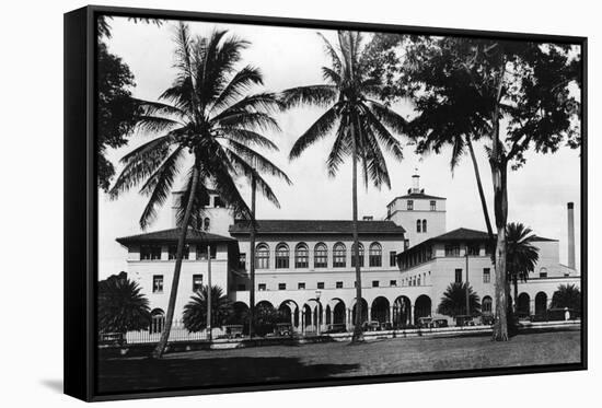 Honolulu, Hawaii View of Federal Bldg and Post Office Photograph - Honolulu, HI-Lantern Press-Framed Stretched Canvas