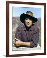 Horizons sans Frontieres THE SUNDOWNERS by Fred Zinnemann with Robert Mitchum, 1960 (photo)-null-Framed Photo