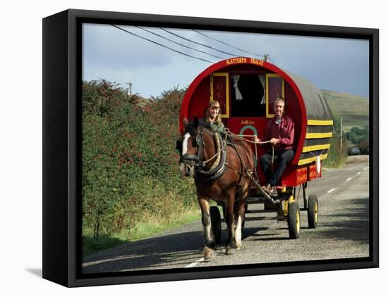 Horse-Drawn Gypsy Caravan, Dingle Peninsula, County Kerry, Munster, Eire (Republic of Ireland)-Roy Rainford-Framed Stretched Canvas
