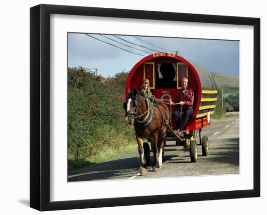 Horse-Drawn Gypsy Caravan, Dingle Peninsula, County Kerry, Munster, Eire (Republic of Ireland)-Roy Rainford-Framed Photographic Print