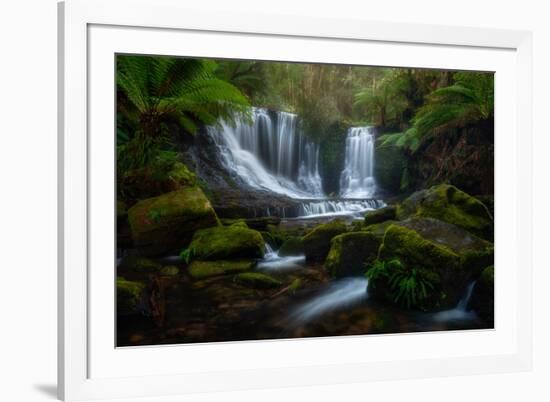 horseshoe-falls-1-Lincoln Harrison-Framed Photo