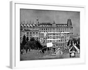 Hotel Colon, Barcelona; Spanish Civil War, 1936-null-Framed Art Print