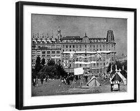 Hotel Colon, Barcelona; Spanish Civil War, 1936-null-Framed Art Print