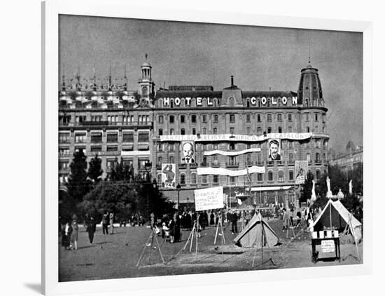 Hotel Colon, Barcelona; Spanish Civil War, 1936-null-Framed Art Print