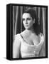 Hotel International THE V.I.P.S d'Anthony Asquith with Elizabeth Taylor, 1963 (b/w photo)-null-Framed Stretched Canvas