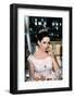 Hotel International THE V.I.P.S d'Anthony Asquith with Elizabeth Taylor, 1963-null-Framed Photo