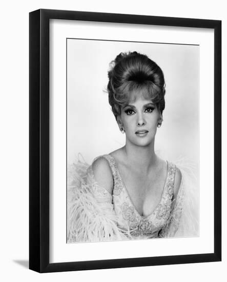 Hotel Paradiso, Gina Lollobrigida, 1966-null-Framed Photo