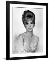 Hotel Paradiso, Gina Lollobrigida, 1966-null-Framed Photo