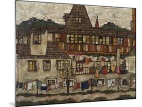 Houses with clothes drying. 1917-Egon Schiele-Mounted Giclee Print