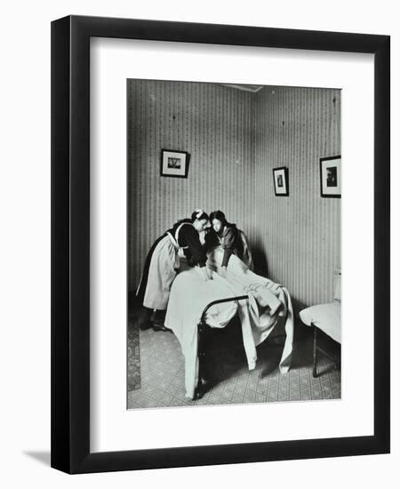 Housewifery, Barnsbury Park School, Islington, London, 1908-null-Framed Premium Photographic Print