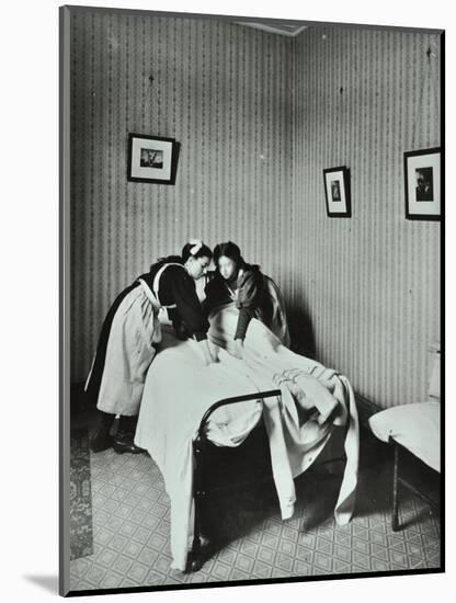 Housewifery, Barnsbury Park School, Islington, London, 1908-null-Mounted Photographic Print