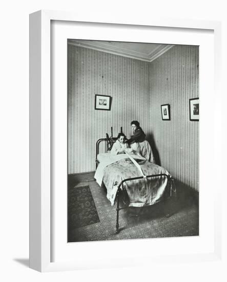 Housewifery, Barnsbury Park School, Islington, London, 1908-null-Framed Photographic Print