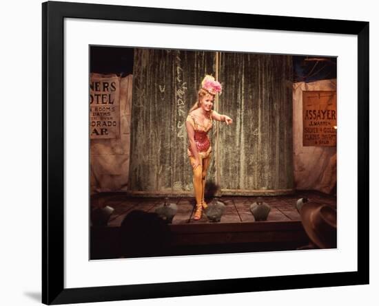 HOW THE WEST WAS WON, 1962 directed by HENRY HATHAWAY (The River) Debbie Reynolds (photo)-null-Framed Photo