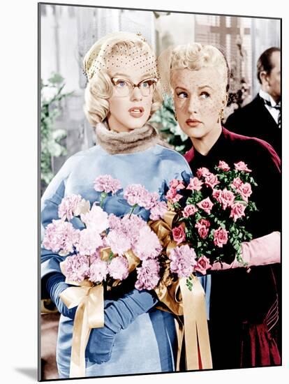 How to Marry a Millionaire, Marilyn Monroe, Betty Grable, 1953-null-Mounted Photo