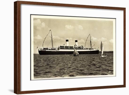 HSDG, M.S. Monte Sarmiento, Dampfschiff, Segelboote-null-Framed Giclee Print