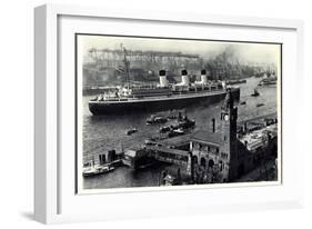 HSDG, Schnelldampfschiff Cap Arcona Am Hafen-null-Framed Giclee Print