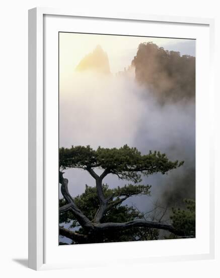 Huang Shan Mountains, Anhui Province, China-Peter Adams-Framed Photographic Print