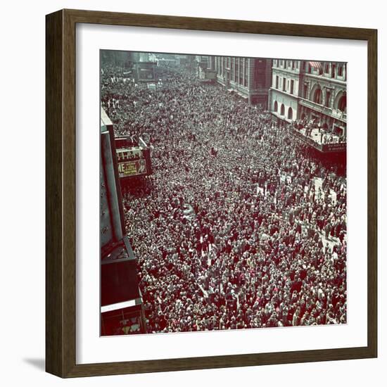 Huge Crowd Celebrating Ve Day in New York City During WWII-null-Framed Photographic Print