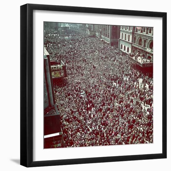 Huge Crowd Celebrating Ve Day in New York City During WWII-null-Framed Photographic Print