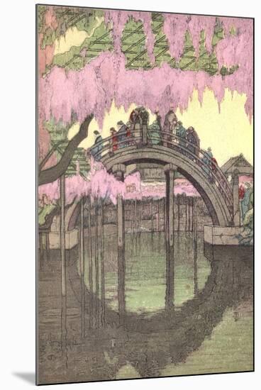 Hump-Backed Bridge, Kameido Tenjin-null-Mounted Art Print